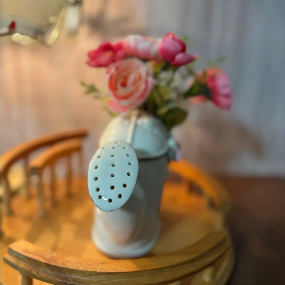 Vintage Elegant Ceramic Watering Can Vase with Floral Pink Roses